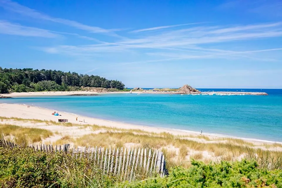 Belle Longere De Charme Au Calme, 10 - 12 Personnes, 5 Mn Des Plages Et Gr 34 Plévenon Nyaraló